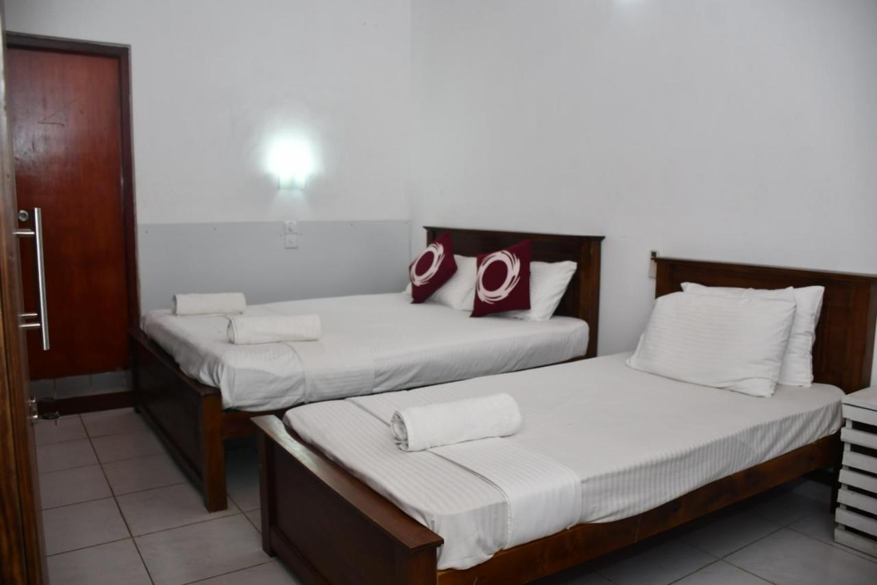 Hotel Bright Sunshine Hikkaduwa Exterior foto